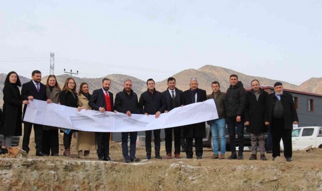 Oltu&#039;ya çuval fabrikası temeli atıldı