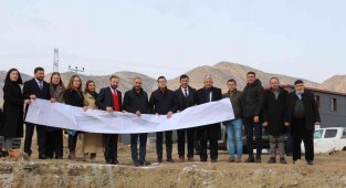 Oltu'ya çuval fabrikası temeli atıldı