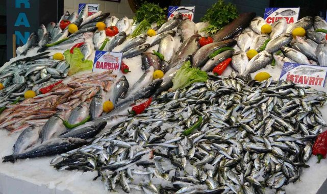 Olumsuz hava balıkçıları vurdu, fiyatlar yükseldi