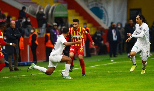 Onur Bulut 5. asisti yaptı