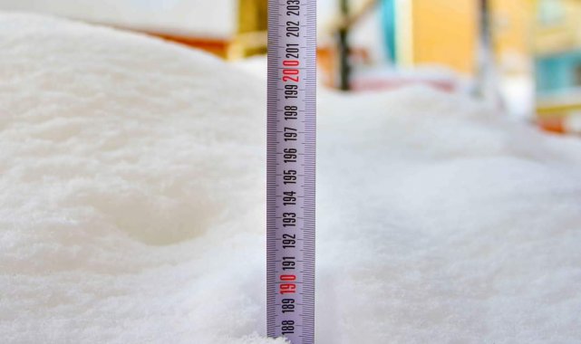 Ordu'da kar kalınlığı 2 metreye ulaştı