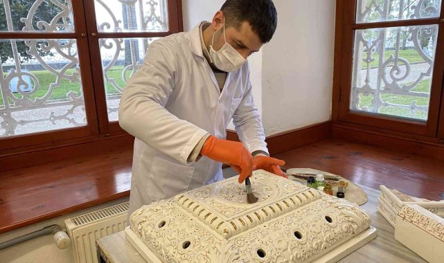 Osmanlı döneminden kalan çini sobalar restore edilerek gün yüzüne çıkıyor