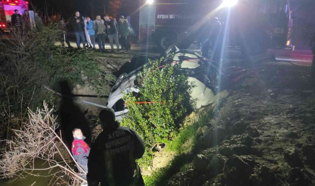 Otomobil dereye uçtu: 1'İ yabancı uyruklu 2 kişi yaralandı