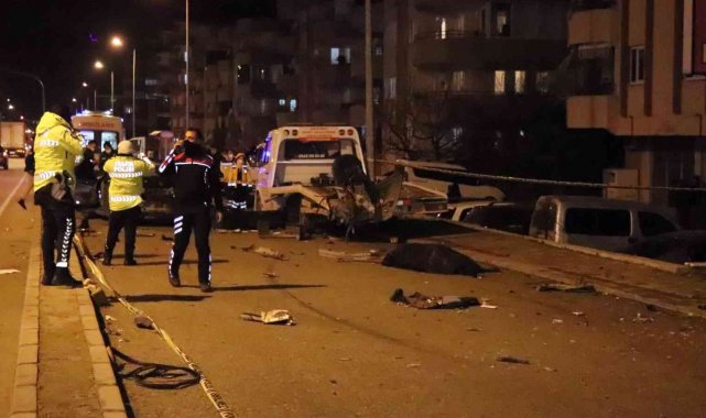 Otomobil park halindeki çekiciye çarptı; 1ölü, 1 yaralı