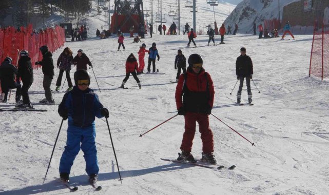 Palandöken'de doluluk oranı yüzde yüze ulaşan oteller sömestirde binleri ağırlayacak