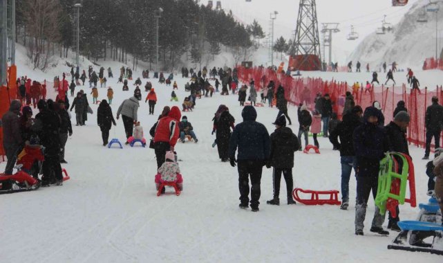 Palandöken&#039;de insan seli