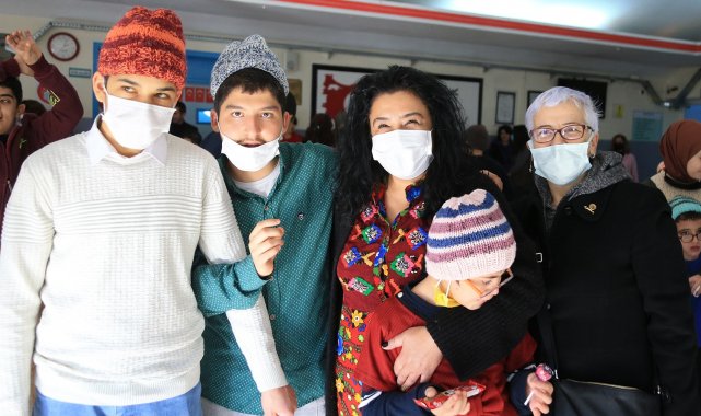 Pamukkale Belediyesi 'Bir çocuk da sen ısıt' projesi 2022'de de devam ediyor