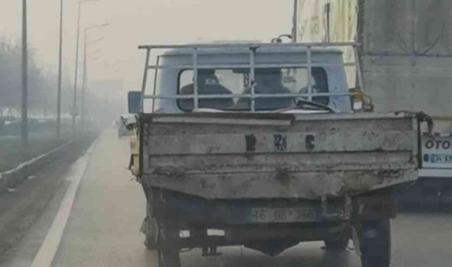 Patlak lâstikle kilometrelerce seyretti, o ânlar kameraya yansıdı