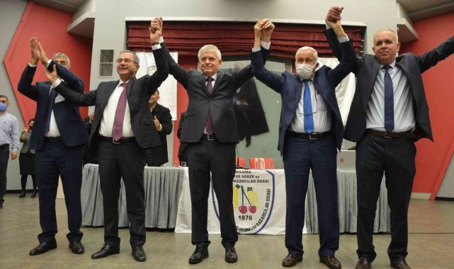 Pazarcılarda bu sefer yumruklar yerine alkışlar konuştu