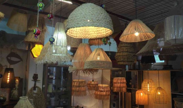 Pendik&#039;te iple örülen dekoratif ürünler sanat eserine dönüşüyor