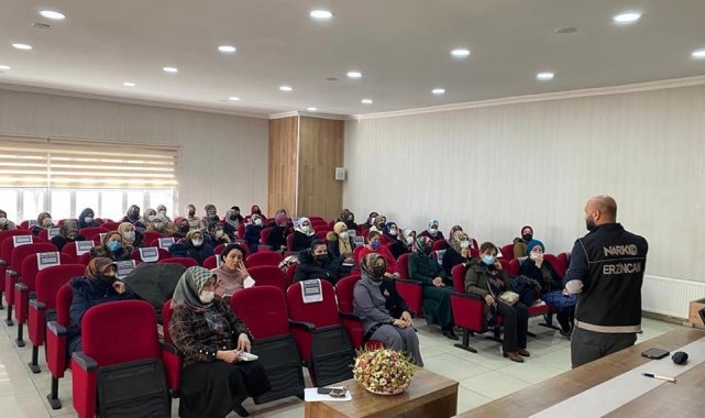 Polis ekiplerinden kadınlara narkotik eğitimi