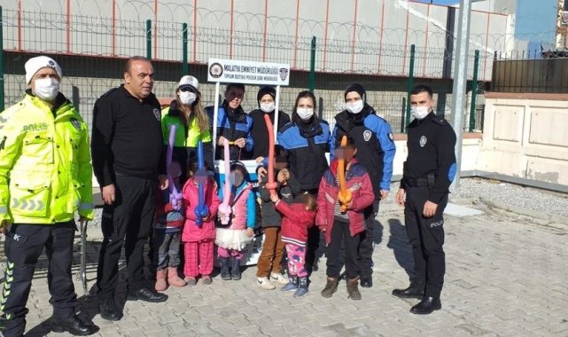 Polisten dilenen çocuklara yönelik farkındalık çalışması