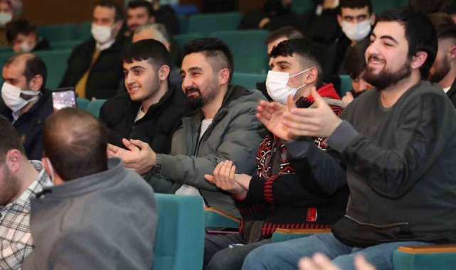 "İletişim Sohbetleri" programında usta isimler gençlerle bir araya geldi