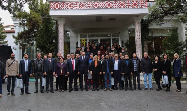 "İnsan hayatındaki en değerli şey ahlak"