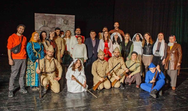 "İşgalden Zafere Osmaniye" tiyatro oyunu sahnelendi