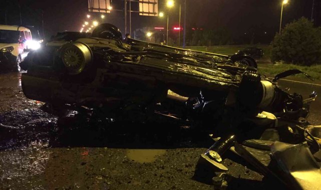 Refüje çarpan otomobil sürücüsü hayatını kaybetti