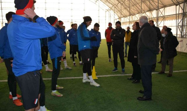 Rektör Çakar Düzcespor'a zorlu yolda başarılar diledi