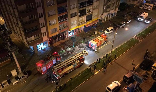 Rize&#039;de gece saatlerinde çıkan yangın paniğe neden oldu