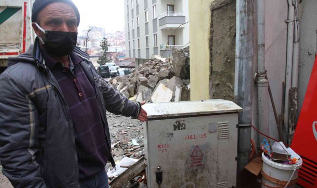 Rize&#039;de metruk bina yıkımında önlem alınmayınca bitişik binada çatlaklar oluştu
