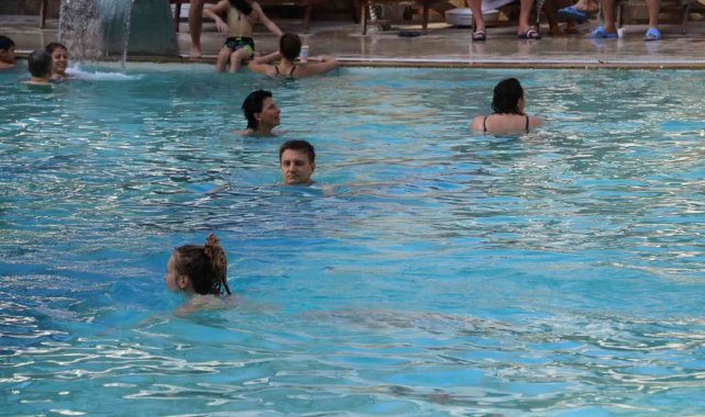 Ruslar yazın deniz, kışın kaplıca tatilini tercih ediyor