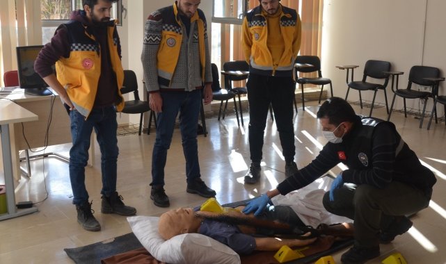 Sağlık personeline adli vakalarda &quot;delillere yaklaşım&quot; eğitimi