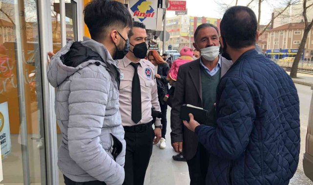 Sahte polisler ikinci kez dolandırmaya çalıştı, gerçek polis dakikalarca dil döktü