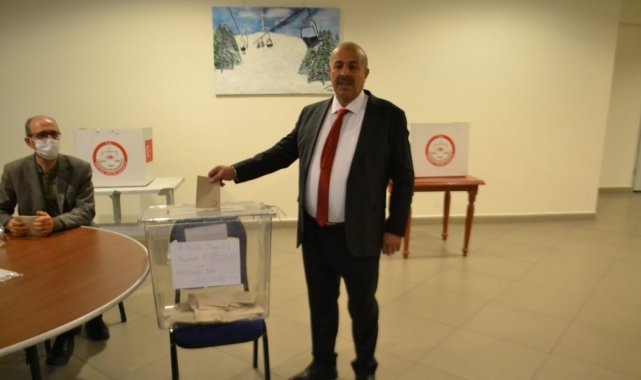 Saka, yeniden başkan seçildi