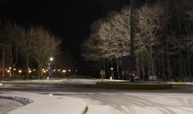 Sakarya'da kar yağışı etkili oluyor