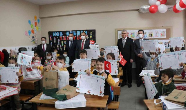 Sakarya'da öğrencilerin karne heyecanı