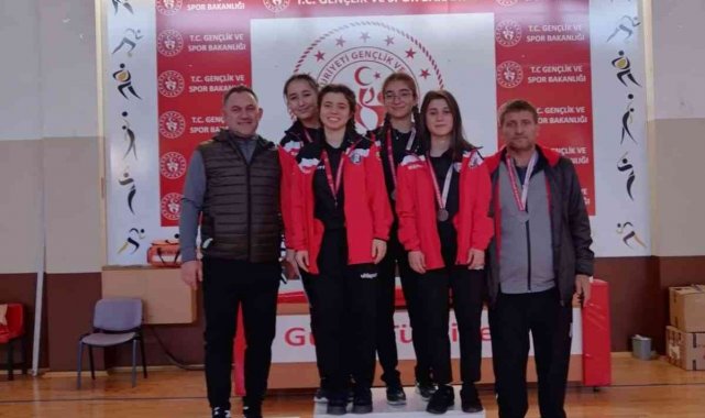 Sakaryalı öğrenciler Türkiye Masatenisi Şampiyonasına katılmaya hak kazandı