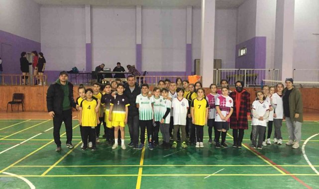 Şampiyon Mustafa Kemal Ortaokulu oldu