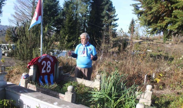 Şampiyonluk kupasının kardeşinin mezarına getirilmesini istiyor