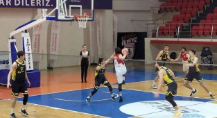Samsun Basketbol Akademi: 72-Fenerbahçe Koleji: 97