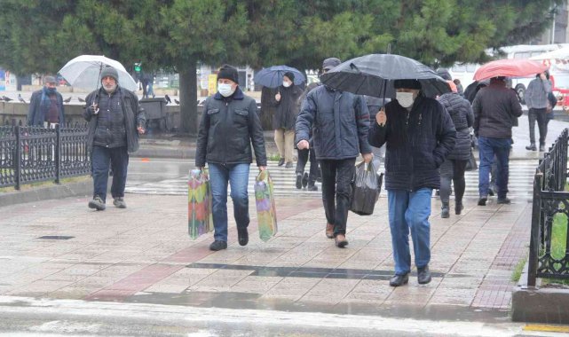 Samsun'a 1,5 günde 62,7 kilo yağış düştü