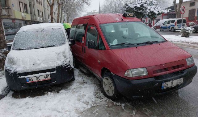 Samsun'da dolmuşun çarptığı yaya yaralandı