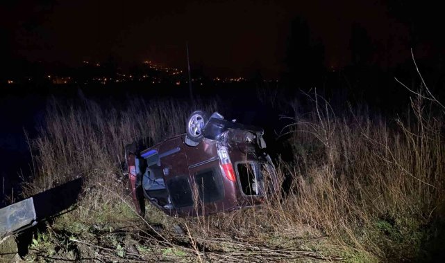 Samsun&#039;da hafif ticari araç takla attı: 1 yaralı