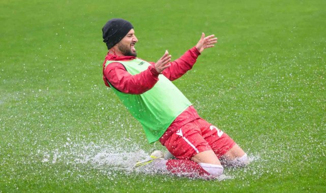 Samsunspor'un Hansa Rostock maçı yağmur engeline takıldı