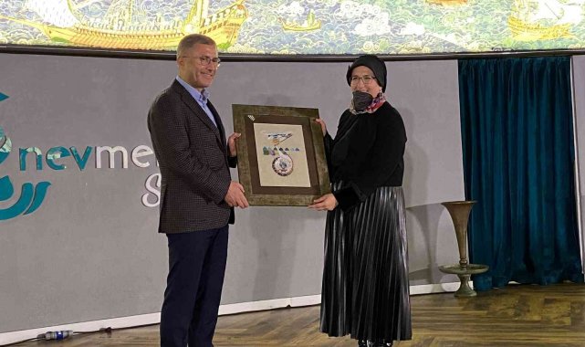 Sanatseverler Üsküdar'da Henk Ahenk Merdiven Minyatür Sergisinde bir araya geldi