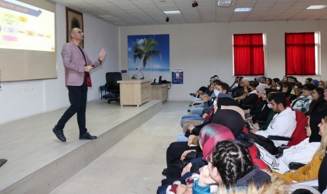 Şaphane MYO&#039;da &quot;Eğitimde Motivasyon ve Stres Yönetimi&quot; konulu seminer