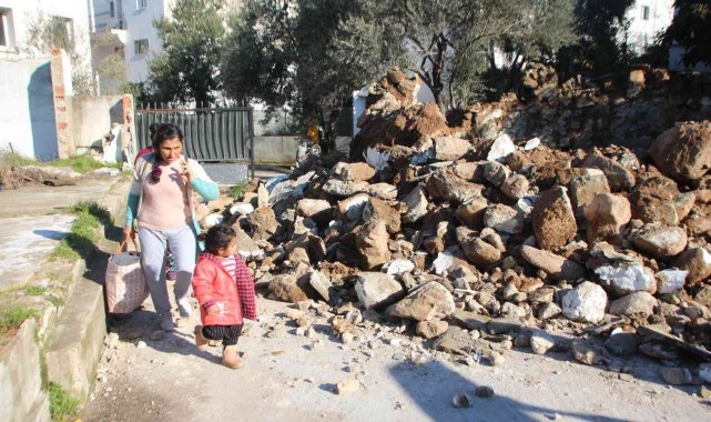 Sarnıç büyük gürültüyle yıkıldı