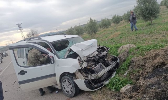 Saruhanlı&#039;da trafik kazası: 2 yaralı