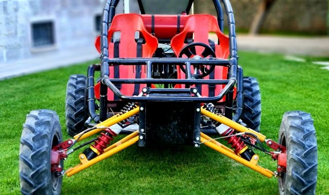 Satın almak istediği aracı kendi üretti