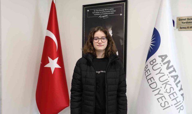 Satranç turnuvasının birincisi Antalya'dan