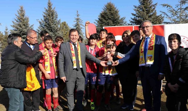 Şehit Ali Örnek Ortaokulu şampiyon oldu