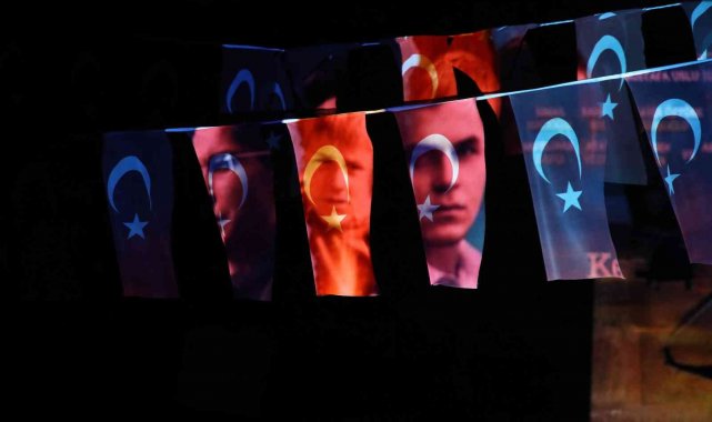 Şehit Eren Bülbül'ün fotoğrafı doğum gününde Ankara Kalesi'ne yansıtıldı