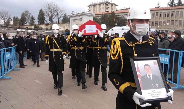 Şehit Jandarma Uzman Çavuş Soyutemiz, son yolculuğuna uğurlanıyor