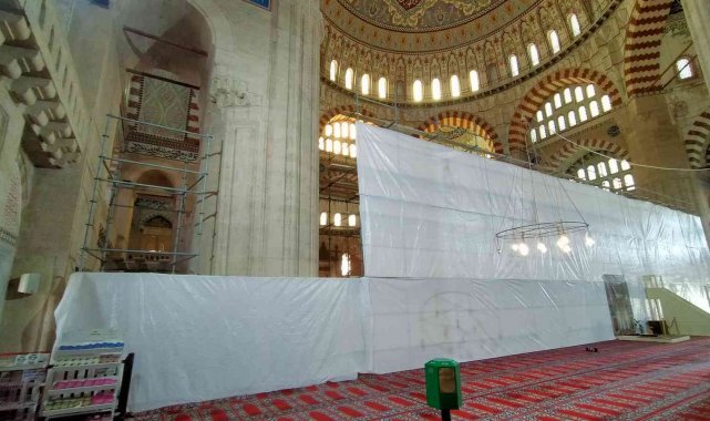 Selimiye Camii'nde geçici ibadet alanı oluşturuldu