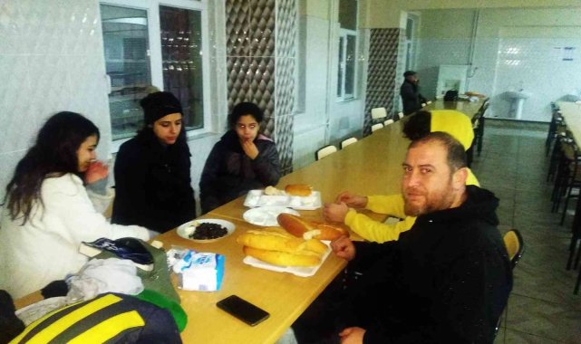 Silvan'da mahsur kalan 25 kişi Kaymakamlıkça misafir edildi