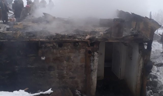 Şırnak'ta ahırda yangın: 65 hayvan telef oldu