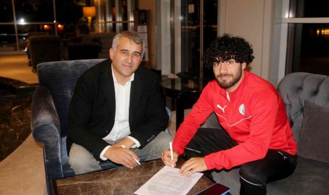 Sivas Belediyespor&#039;da iki imza birden